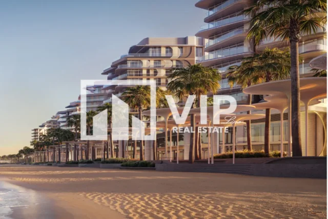 Luxury 1 Bedroom | Partial Canal View